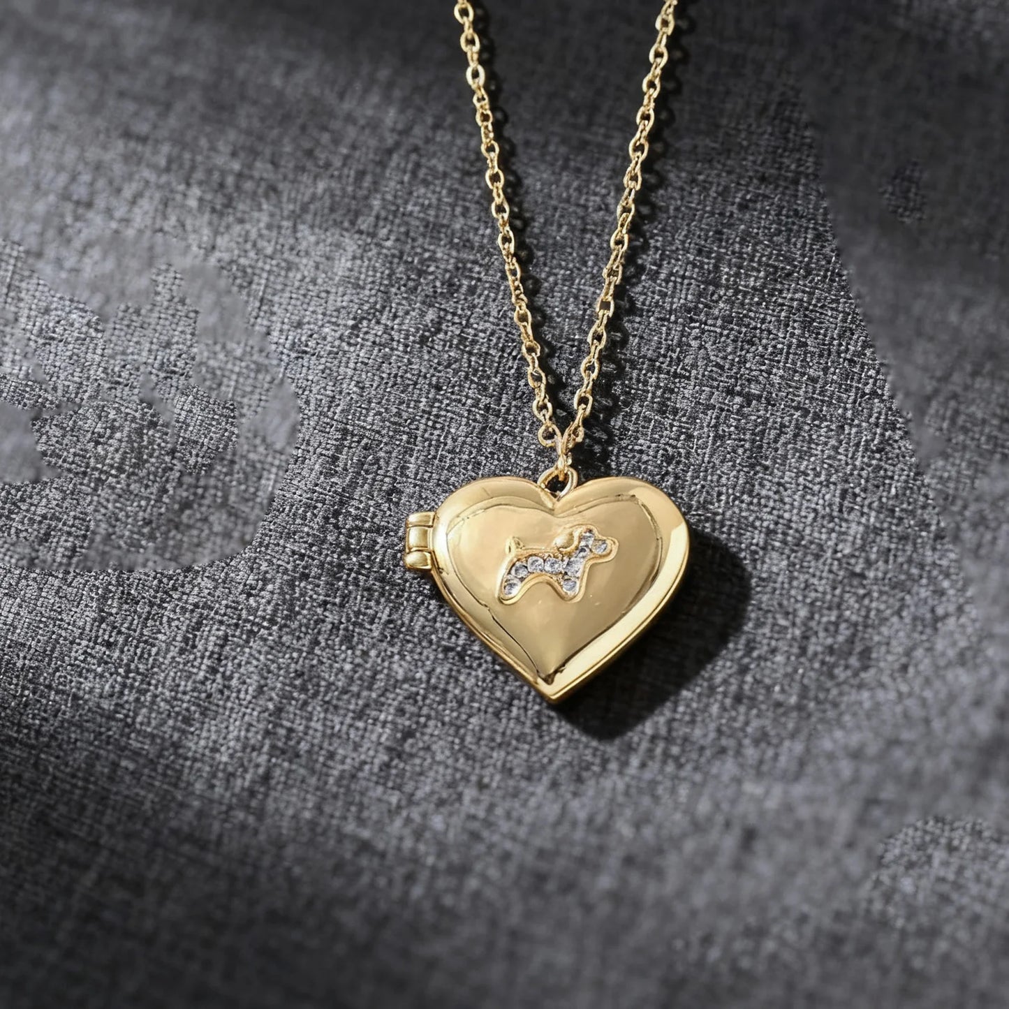 Atoztide Custom Photo Album Necklace For Women Alloy Copper Cat Dog Heart Pendant Picture Locket Personalized Anniversary Gift