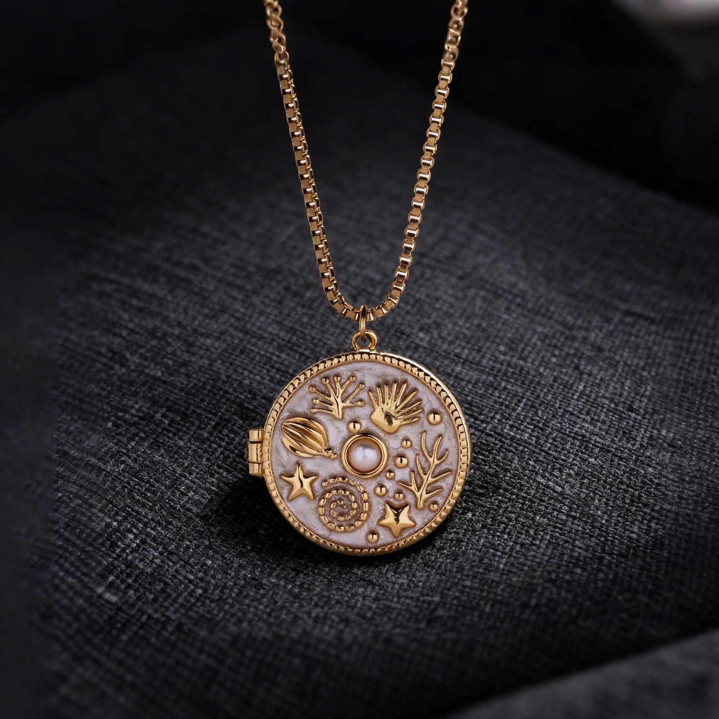 Atoztide Custom Photo Album Necklace For Women Alloy Copper Cat Dog Heart Pendant Picture Locket Personalized Anniversary Gift