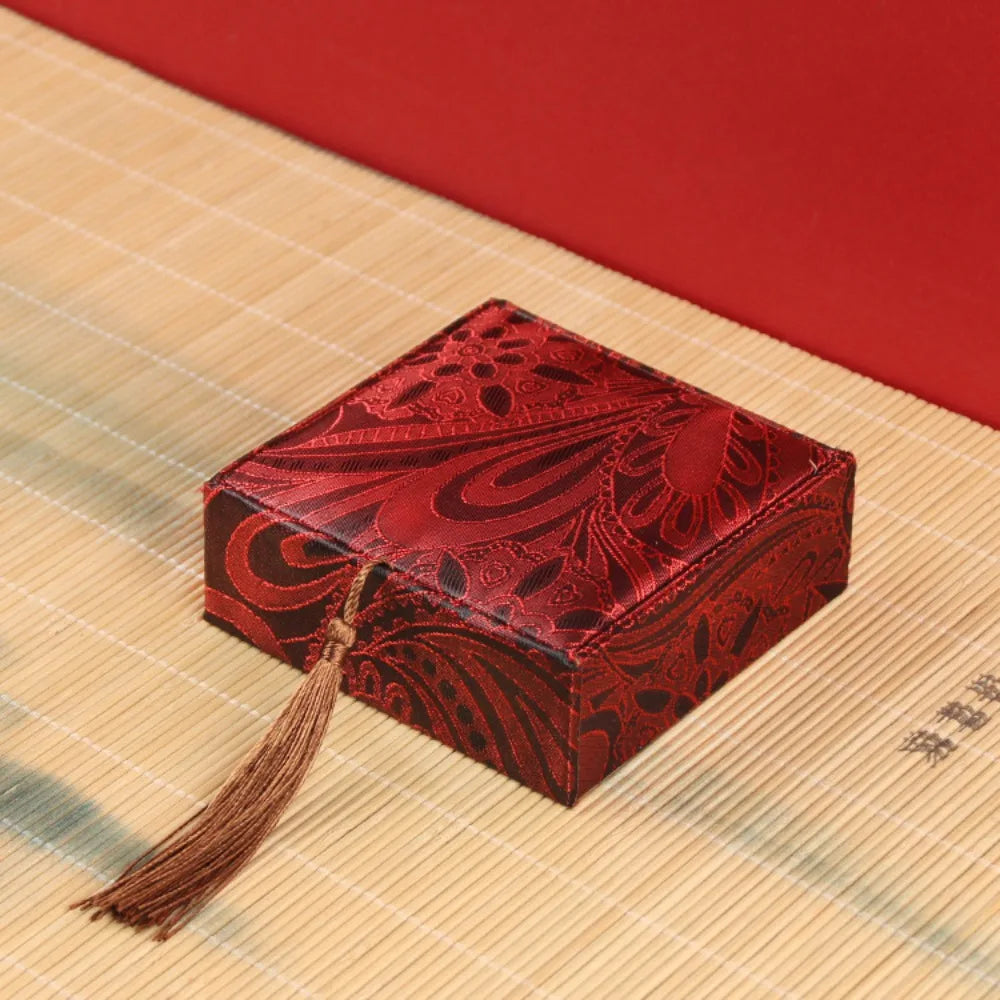 Mini Chinese Style Jewelry Box with Fringe Portable Bracelet Storage Box Necklace Organizor Jewelry