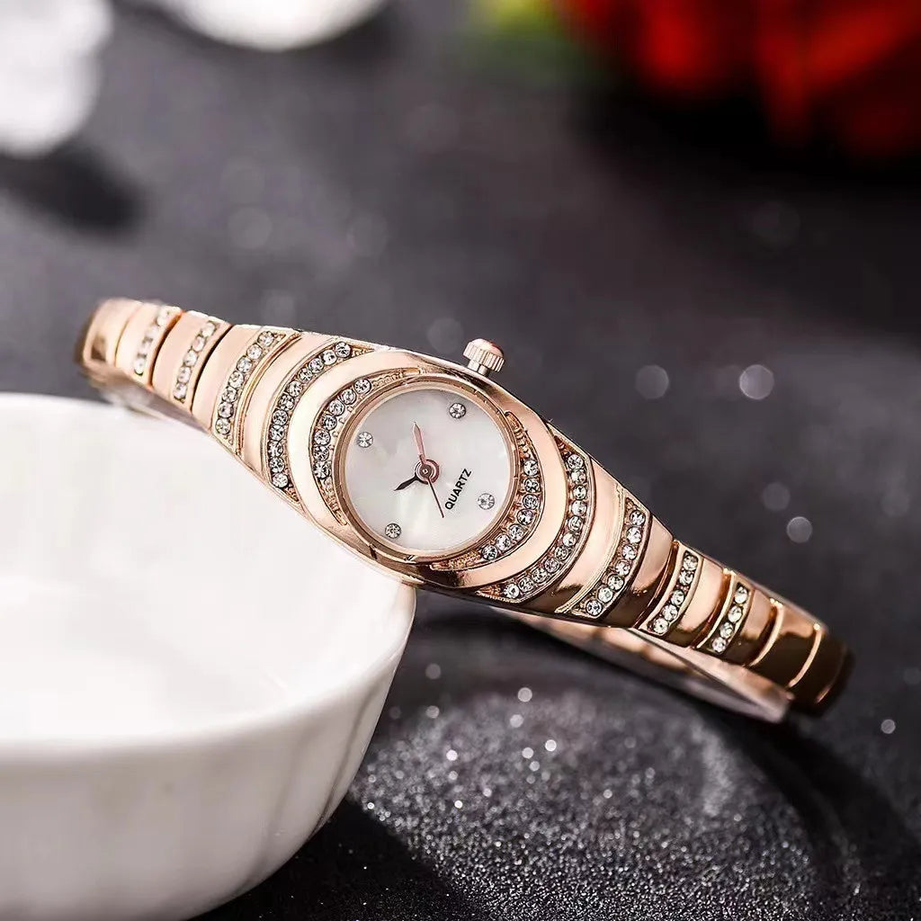 Ladies Quartz Fashionable Watches Diamond Studded Luxury Rhinestone Crystal Diamond Bracelet Wristwatches Girls Clock Gift