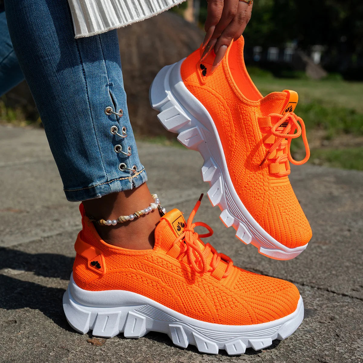 Women's 2025 Spring Knitted Shoes Lightweight Breathable Mom Shoes Plus Size Comfort Non-Slip Casual Flat Sole Slip-On