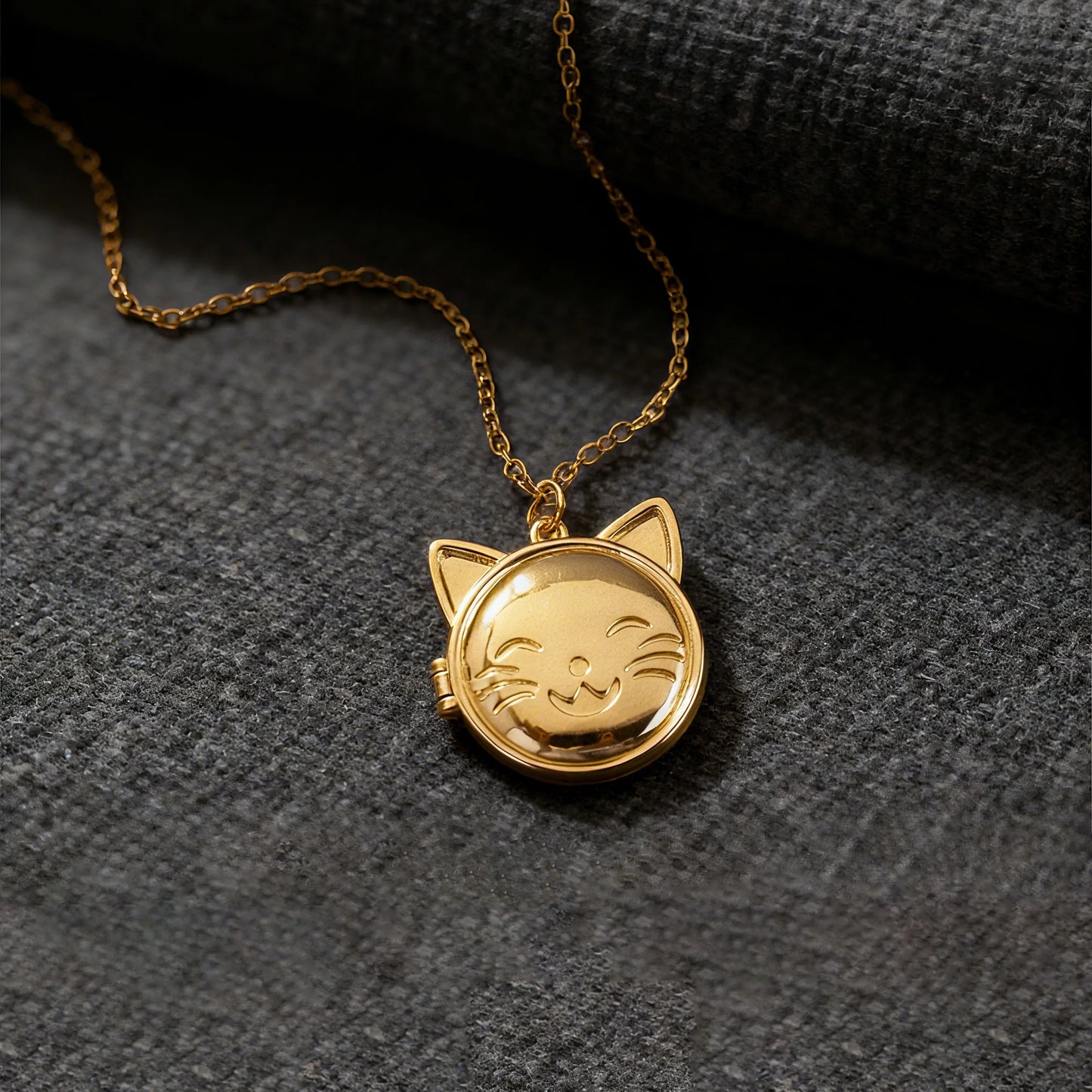 Atoztide Custom Photo Album Necklace For Women Alloy Copper Cat Dog Heart Pendant Picture Locket Personalized Anniversary Gift