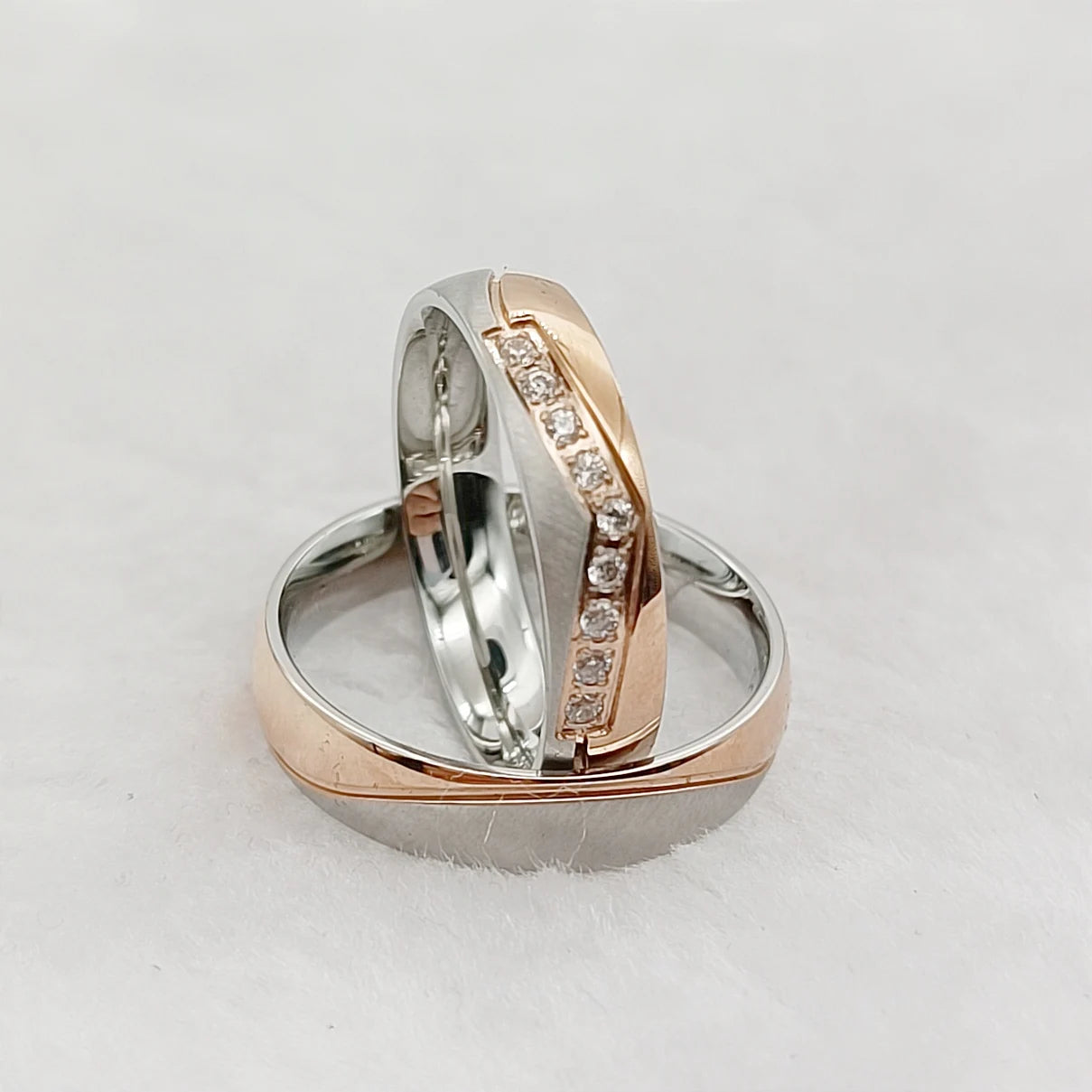 Hypoallergenic Titanium Matching Couple Rings Designer Crown Rose Golden Valentines Wedding Bands For Men And Women