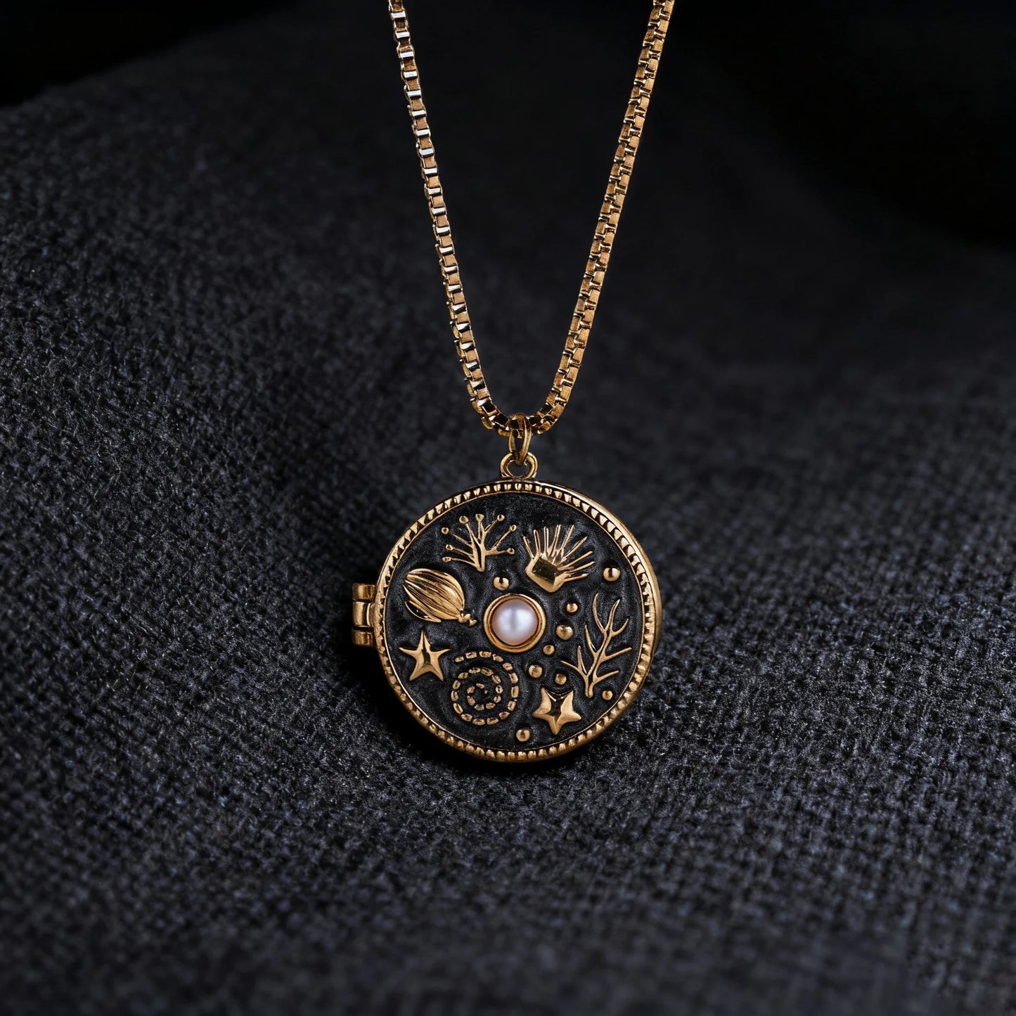 Atoztide Custom Photo Album Necklace For Women Alloy Copper Cat Dog Heart Pendant Picture Locket Personalized Anniversary Gift